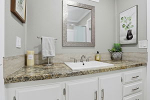 030_F8_100 N Rodeo Gulch