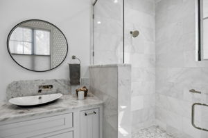 Primary BathroomPrimary Bathroom