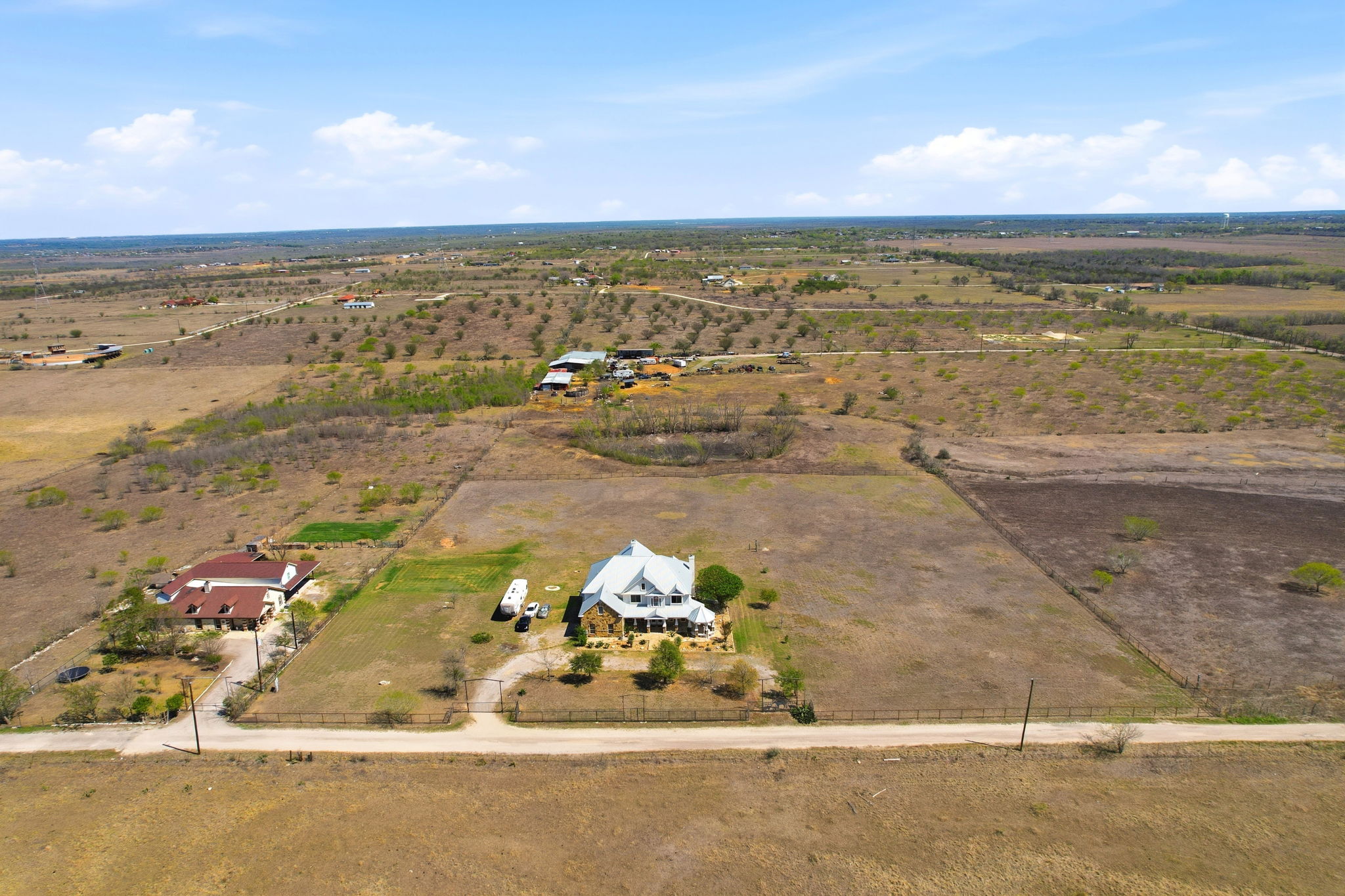 010_f8_AERIAL_100 Pr 1200