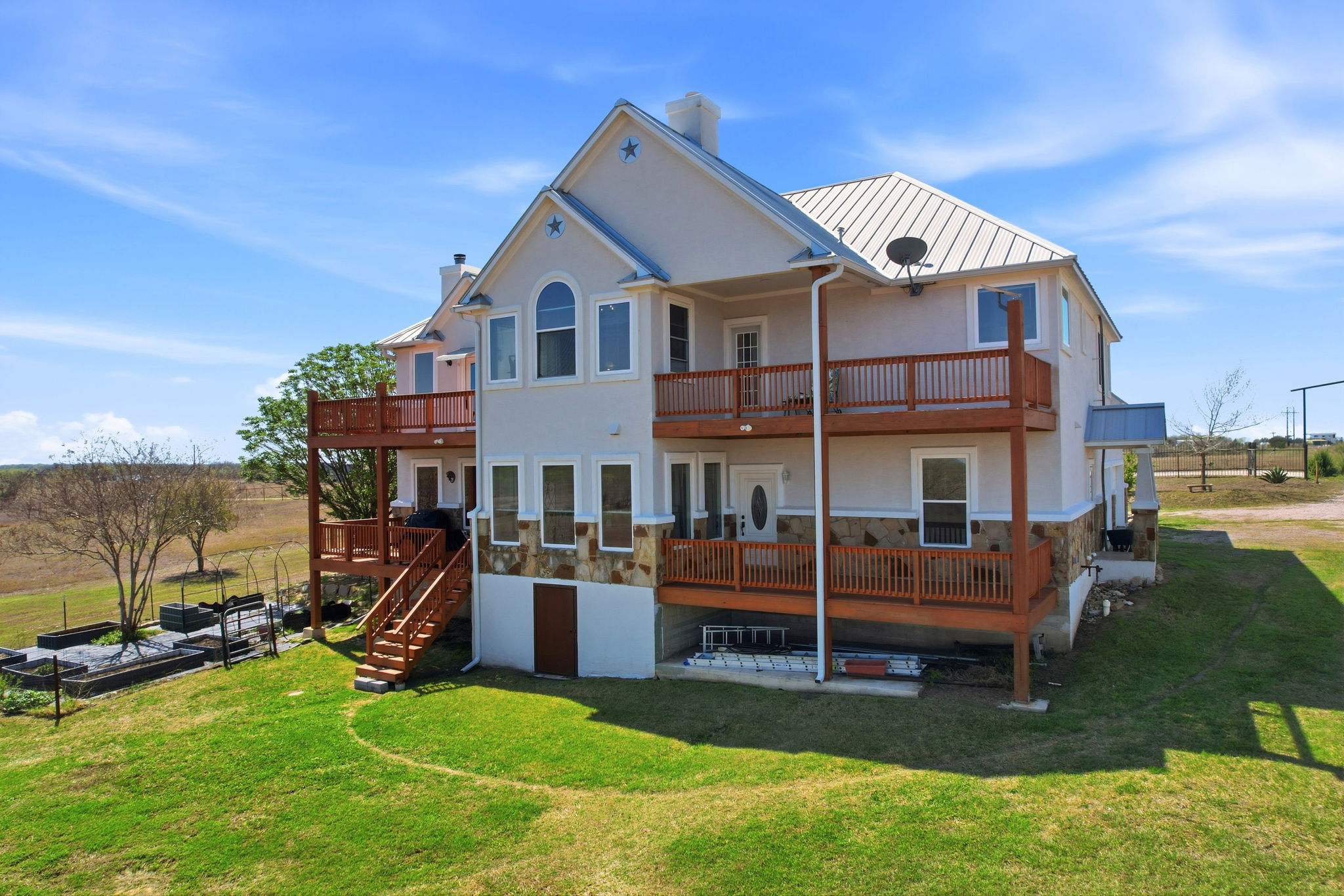 015_f8_AERIAL_100 Pr 1200