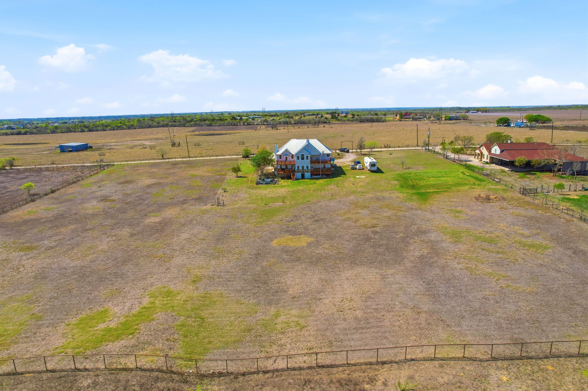 026_f8_AERIAL_100 Pr 1200