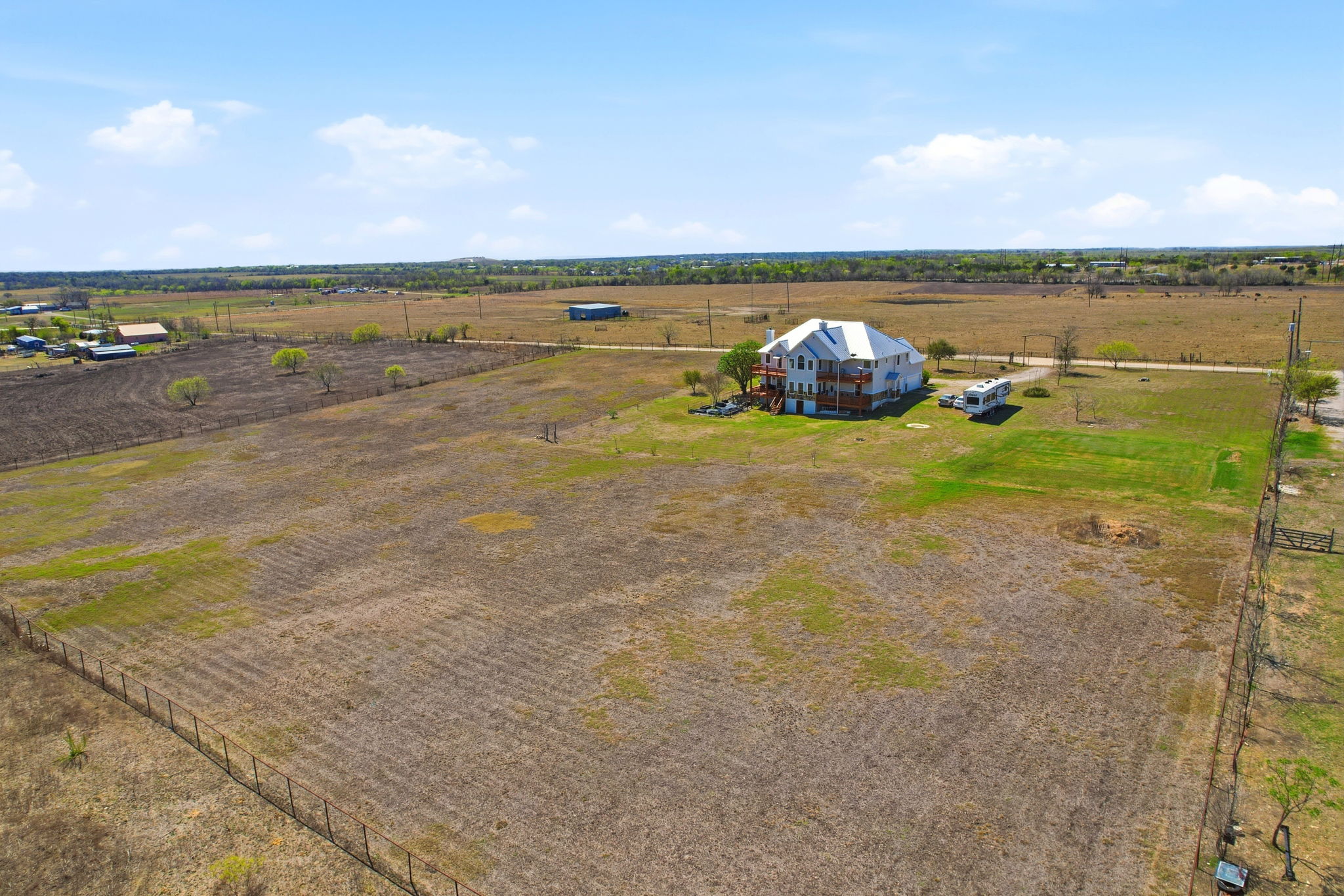 027_f8_AERIAL_100 Pr 1200