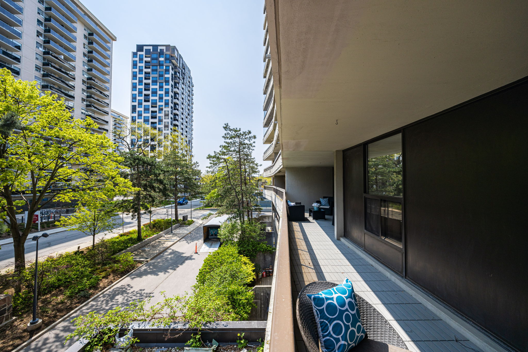Toronto property showcase — delivered property photograph 36