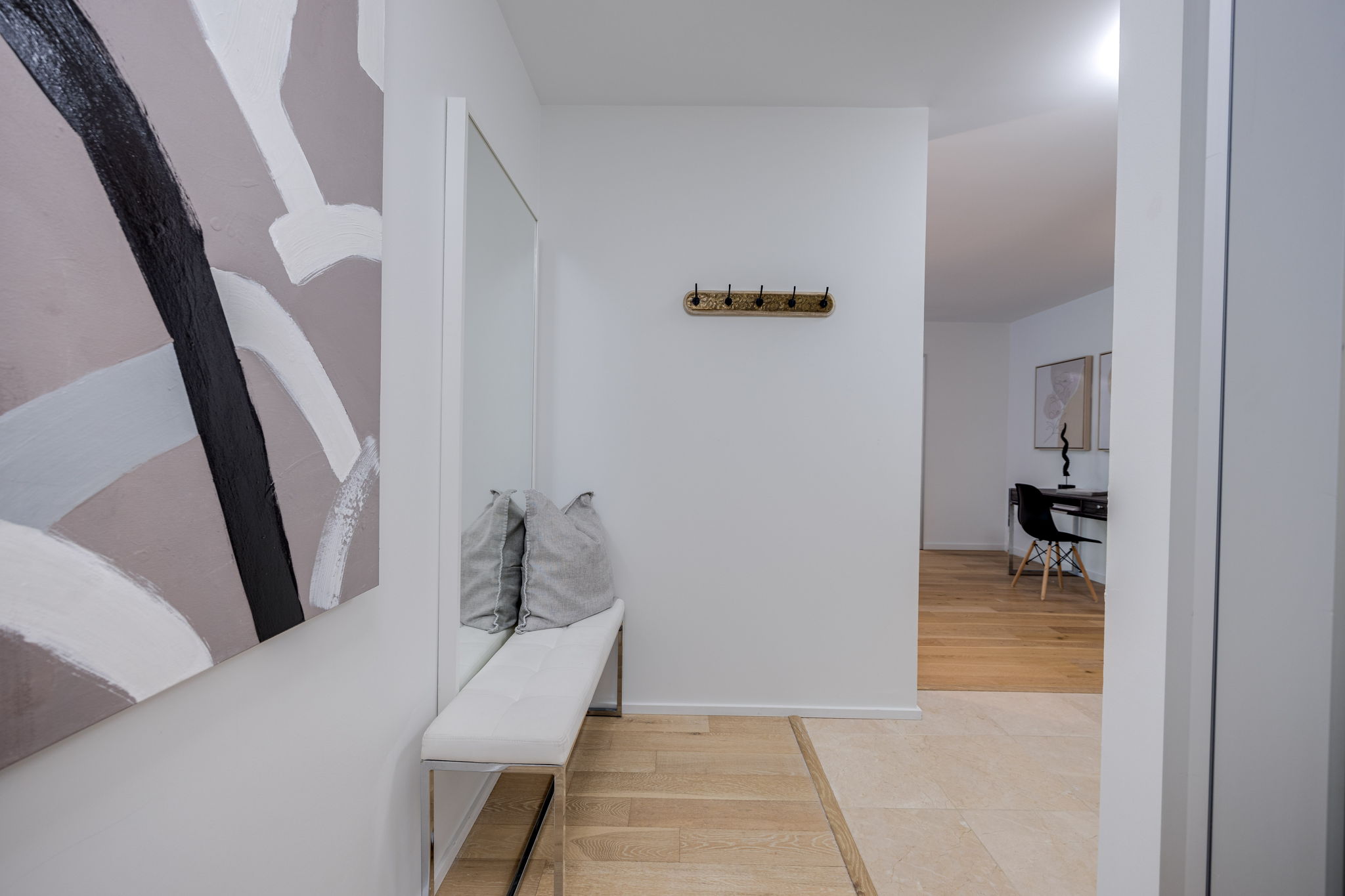Toronto property showcase — delivered property photograph 19