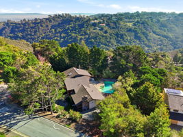 002_F8_AERIAL_100 Rizal Dr