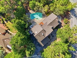 003_F8_AERIAL_100 Rizal Dr