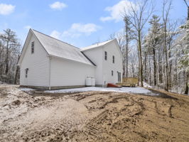 100 Secret Lake Rd, Phillipston, MA 46