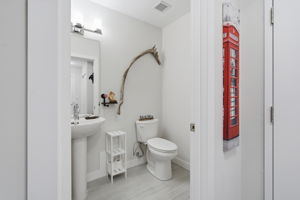  Photo 31