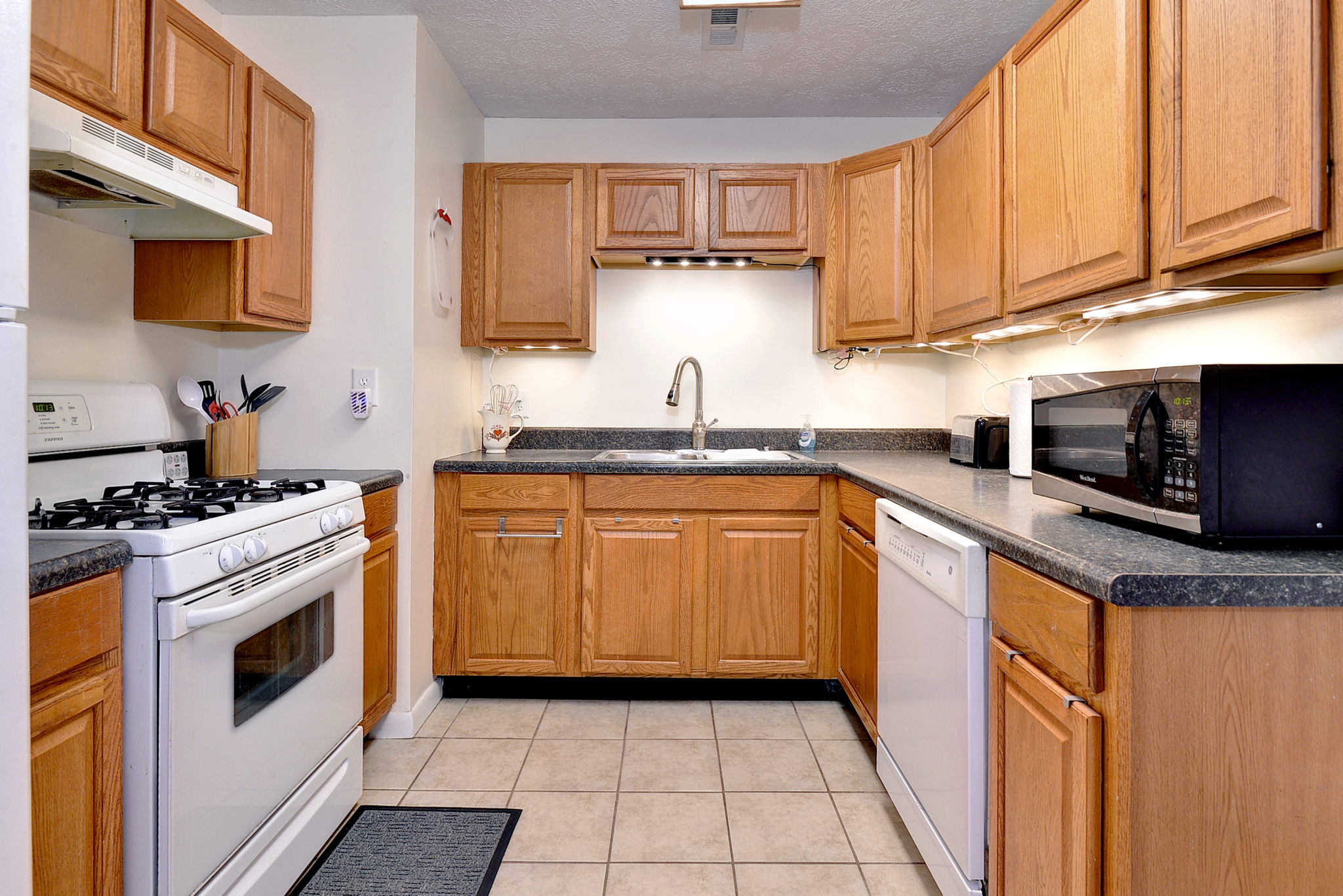 100 Tucker Ln, Hampton, VA 23669, USA Photo 16