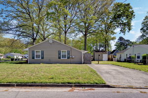 100 Tucker Ln, Hampton, VA 23669, USA Photo 3