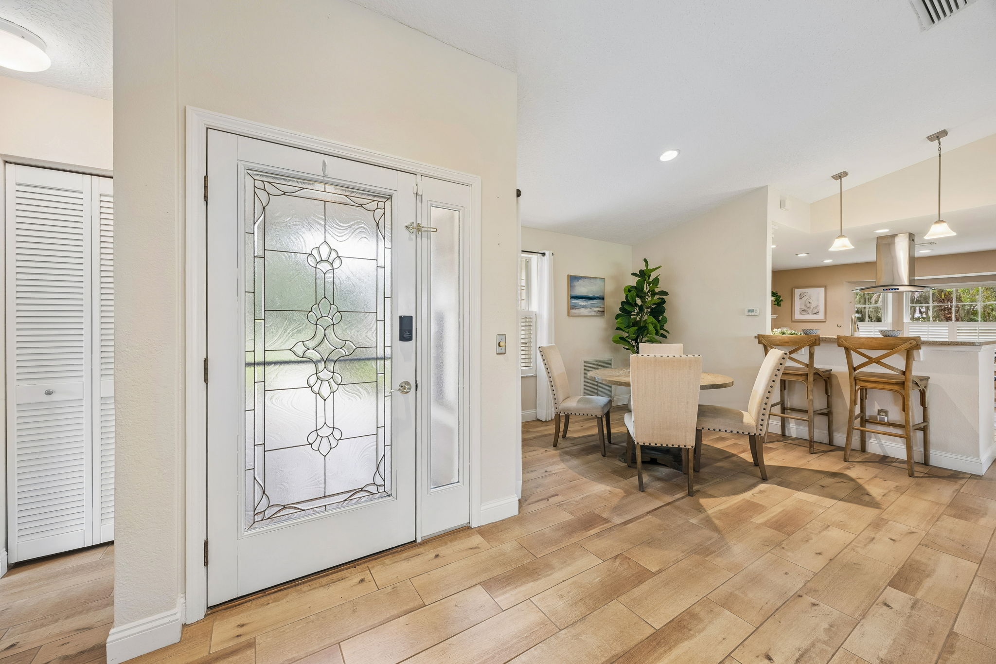 Foyer/Dining Room