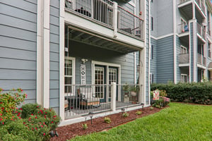 Vista Lake Dr 2-S0808-029.jpg