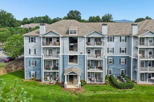 Vista Lake Dr 2-S0808-036.jpg