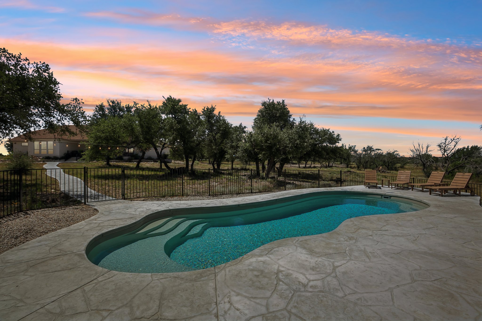 101 W Leaning Madrone Dr, Johnson City, TX 78636, USA