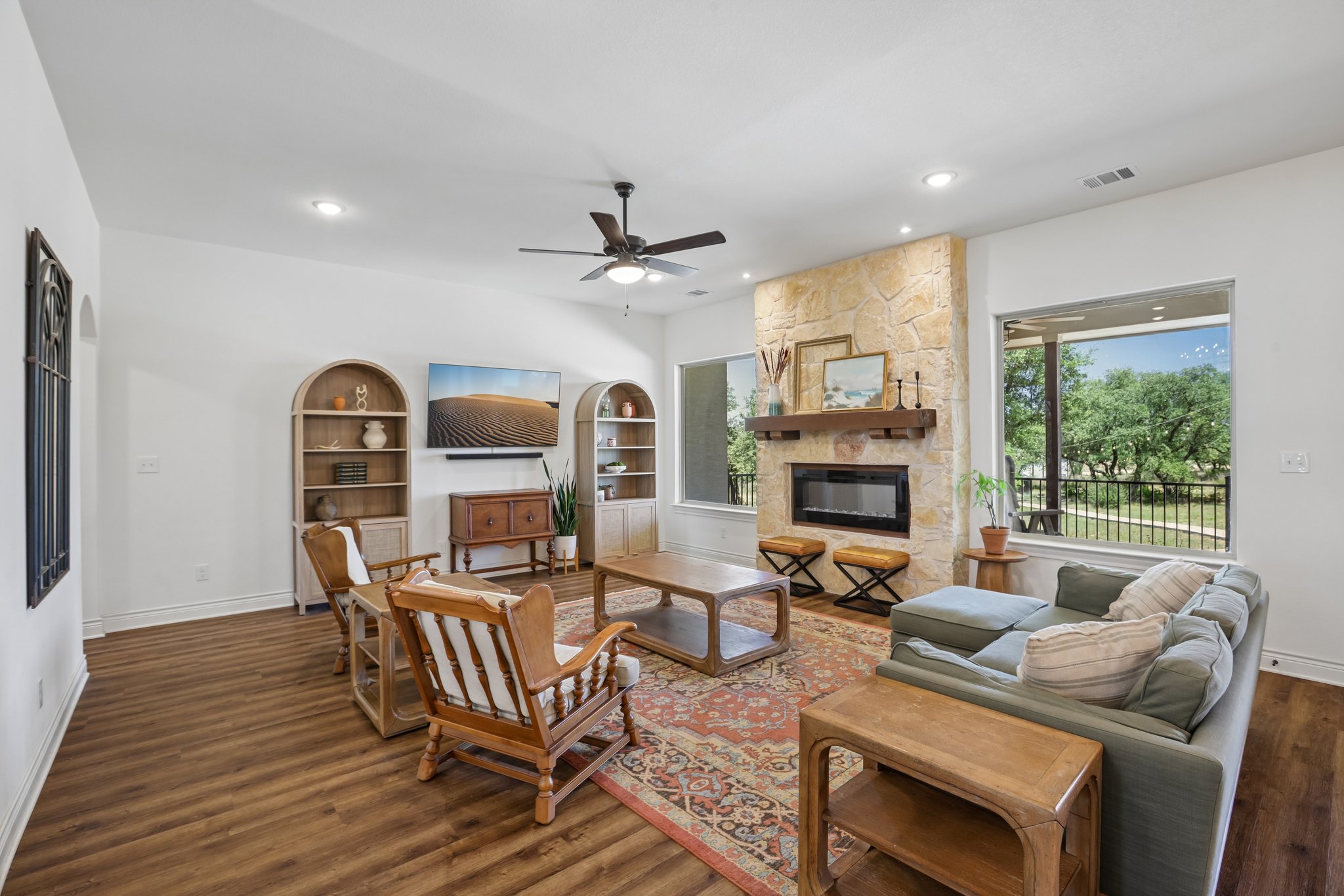 W Leaning Madrone Dr-S1308-011.jpg