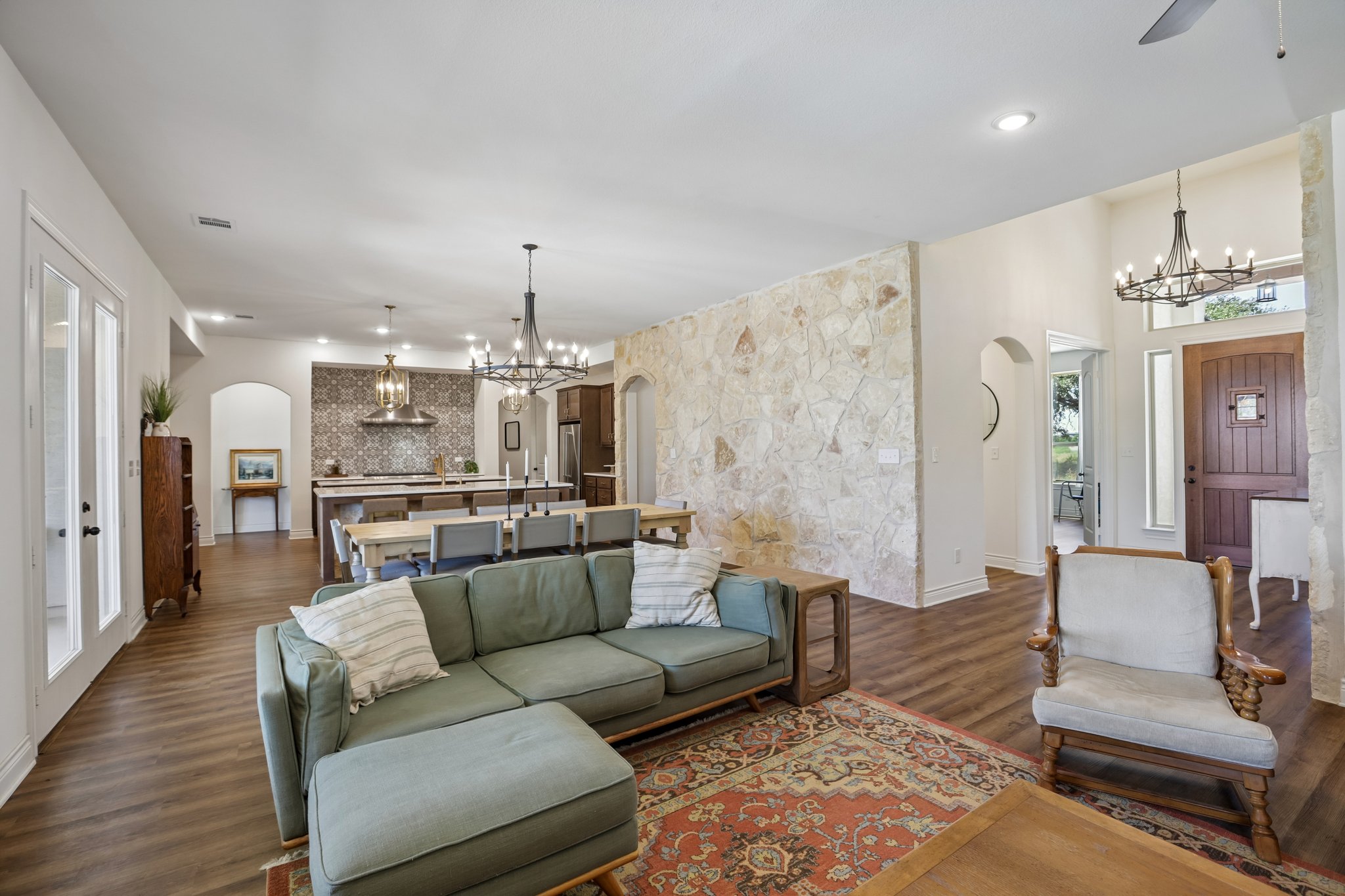 W Leaning Madrone Dr-S1308-017.jpg