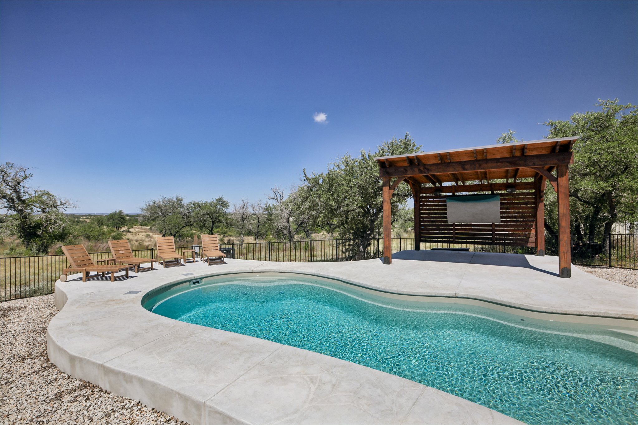 W Leaning Madrone Dr-S1308-088.jpg