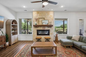 W Leaning Madrone Dr-S1308-015.jpg