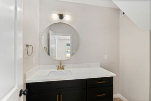 100 W Val Verde St-26