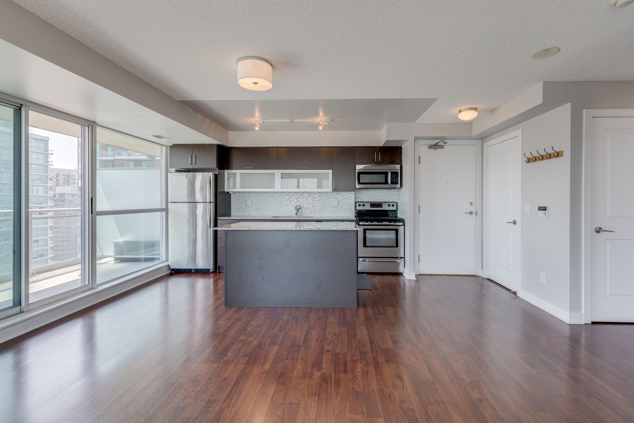 Toronto property showcase — delivered property photograph 8