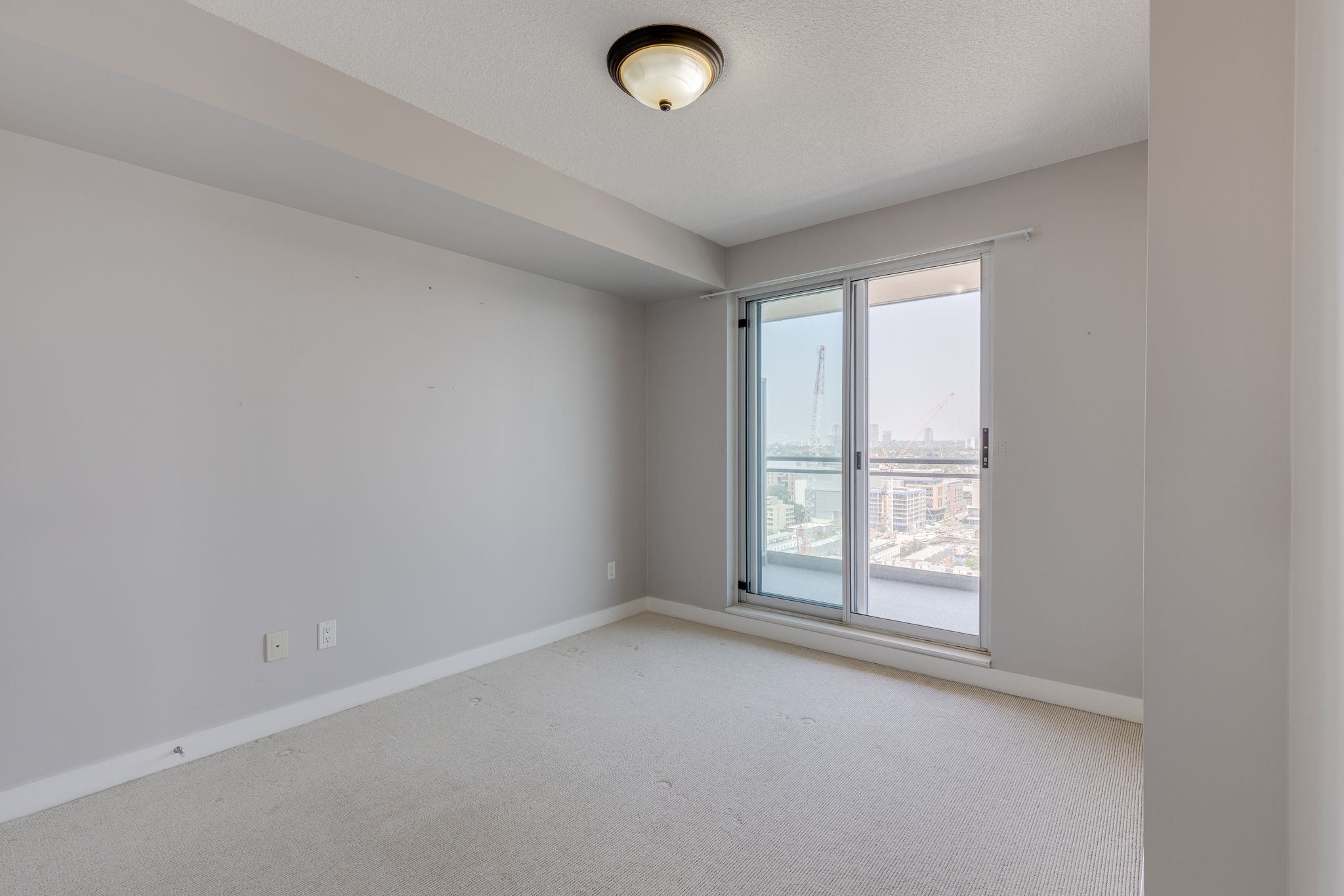 Toronto property showcase — delivered property photograph 15