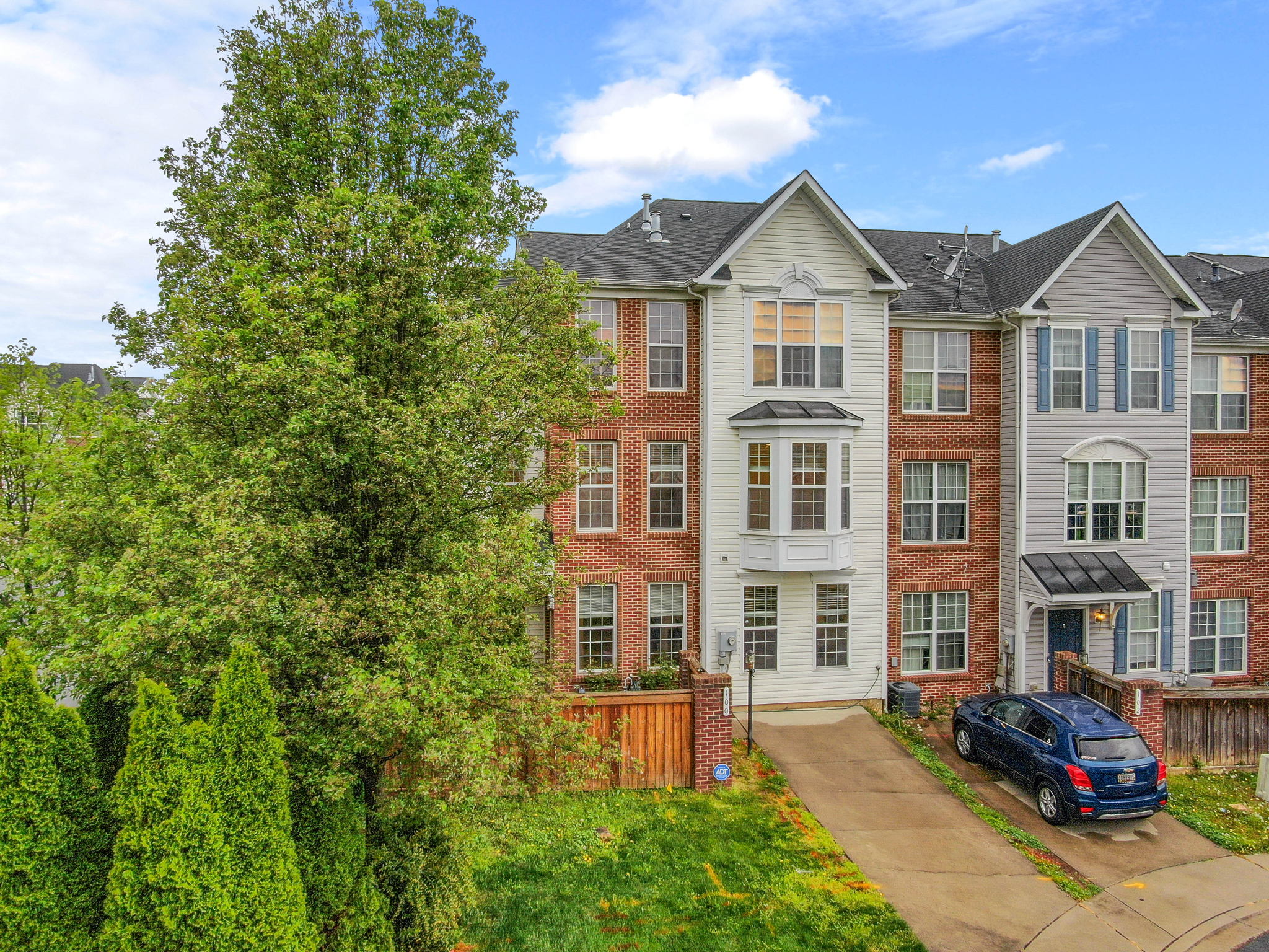 100 Wild Fig Ct, Frederick, MD 21702, USA Photo 4