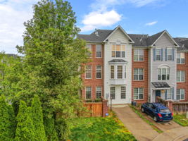 100 Wild Fig Ct, Frederick, MD 21702, USA Photo 3