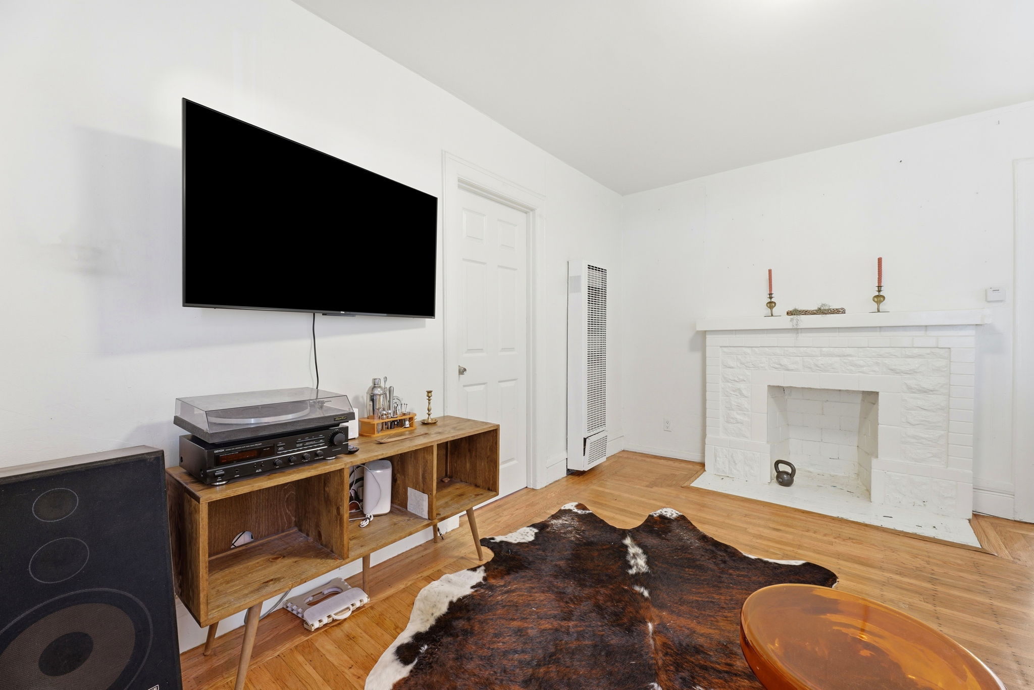 012_F8_1000 81st Ave