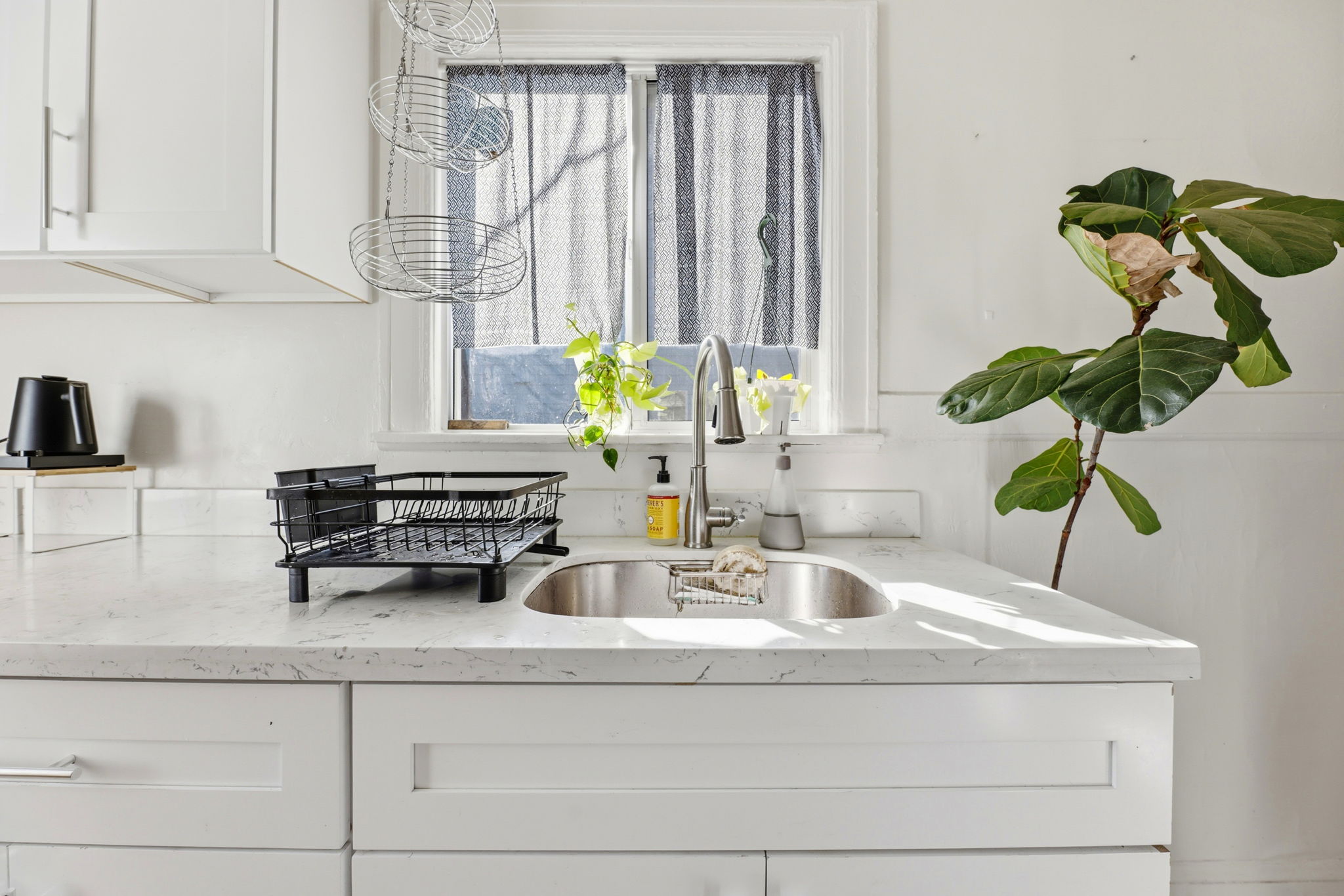 018_F8_1000 81st Ave