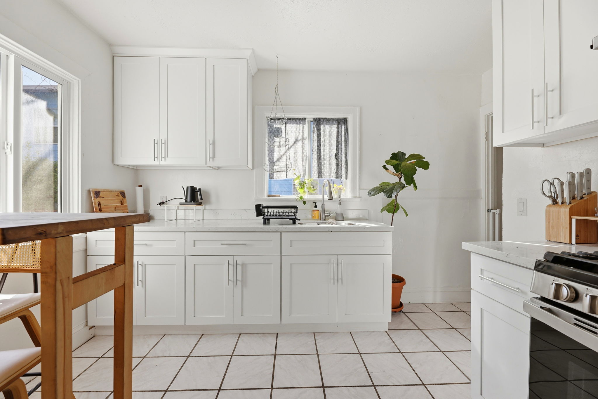 019_F8_1000 81st Ave