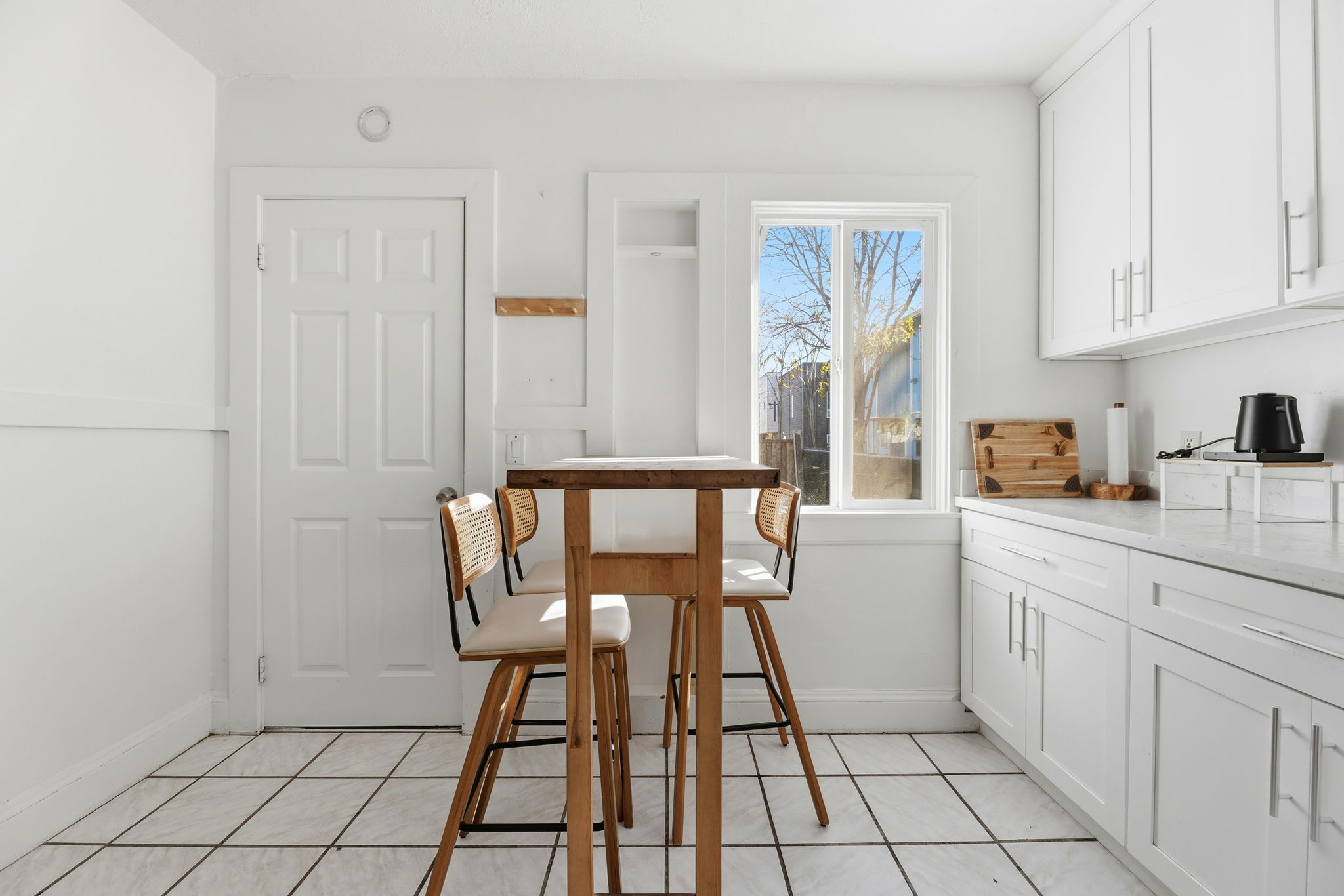 021_F8_1000 81st Ave