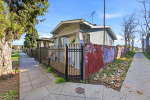 003_F8_1000 81st Ave