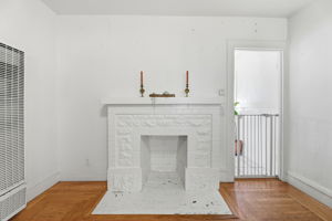 013_F8_1000 81st Ave