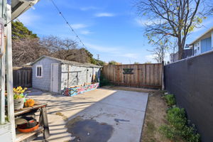 038_F8_1000 81st Ave