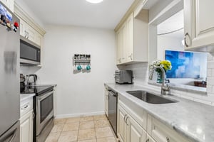 Cove Cay Drive 3A-S0306-015.jpg