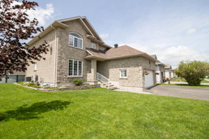  Photo 0