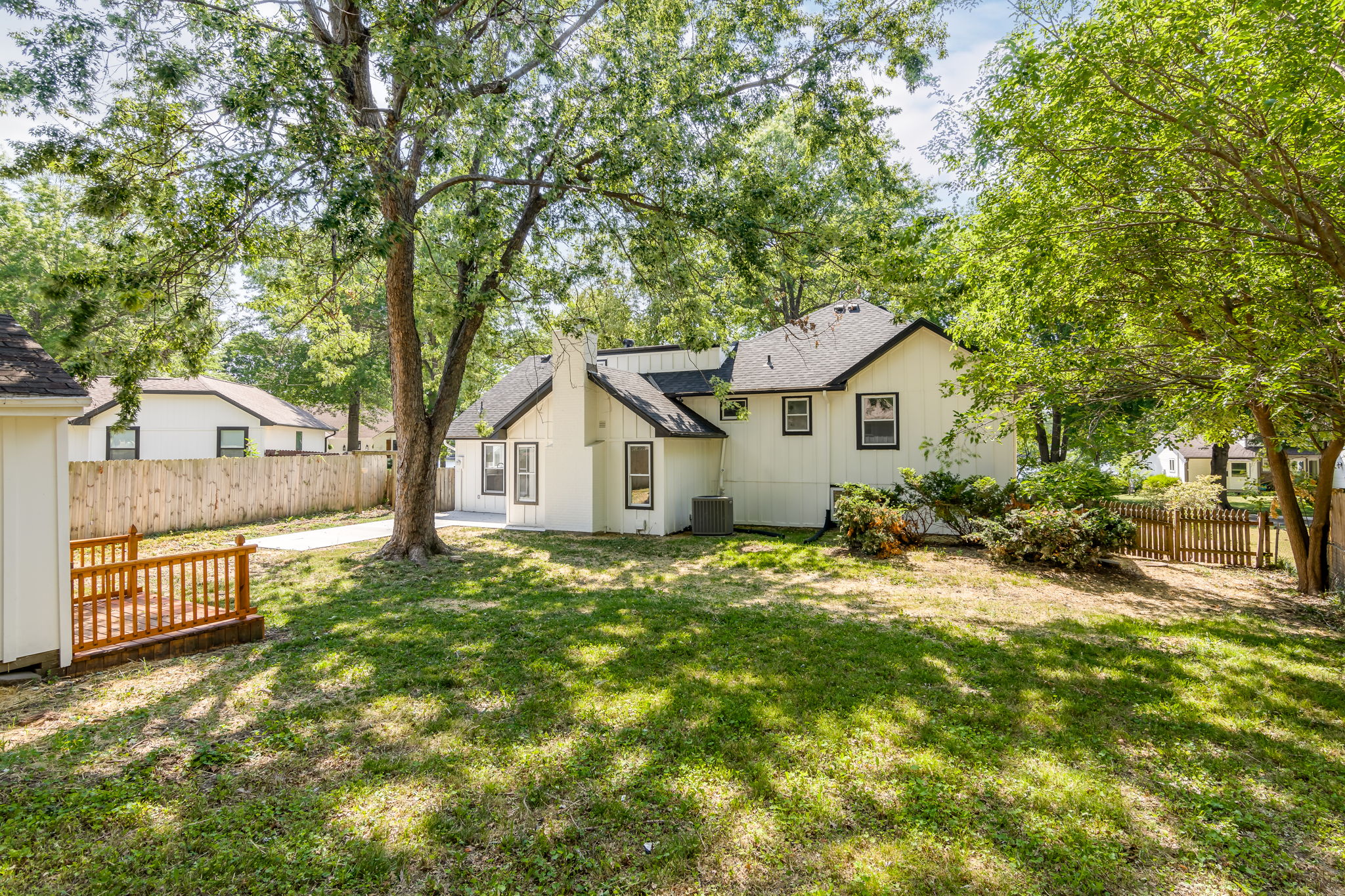 1000 Johnston Dr, Raymore, MO 64083 Real Estate Marketing KC