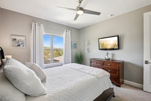 Jonathan Cove-S0203-069.jpg