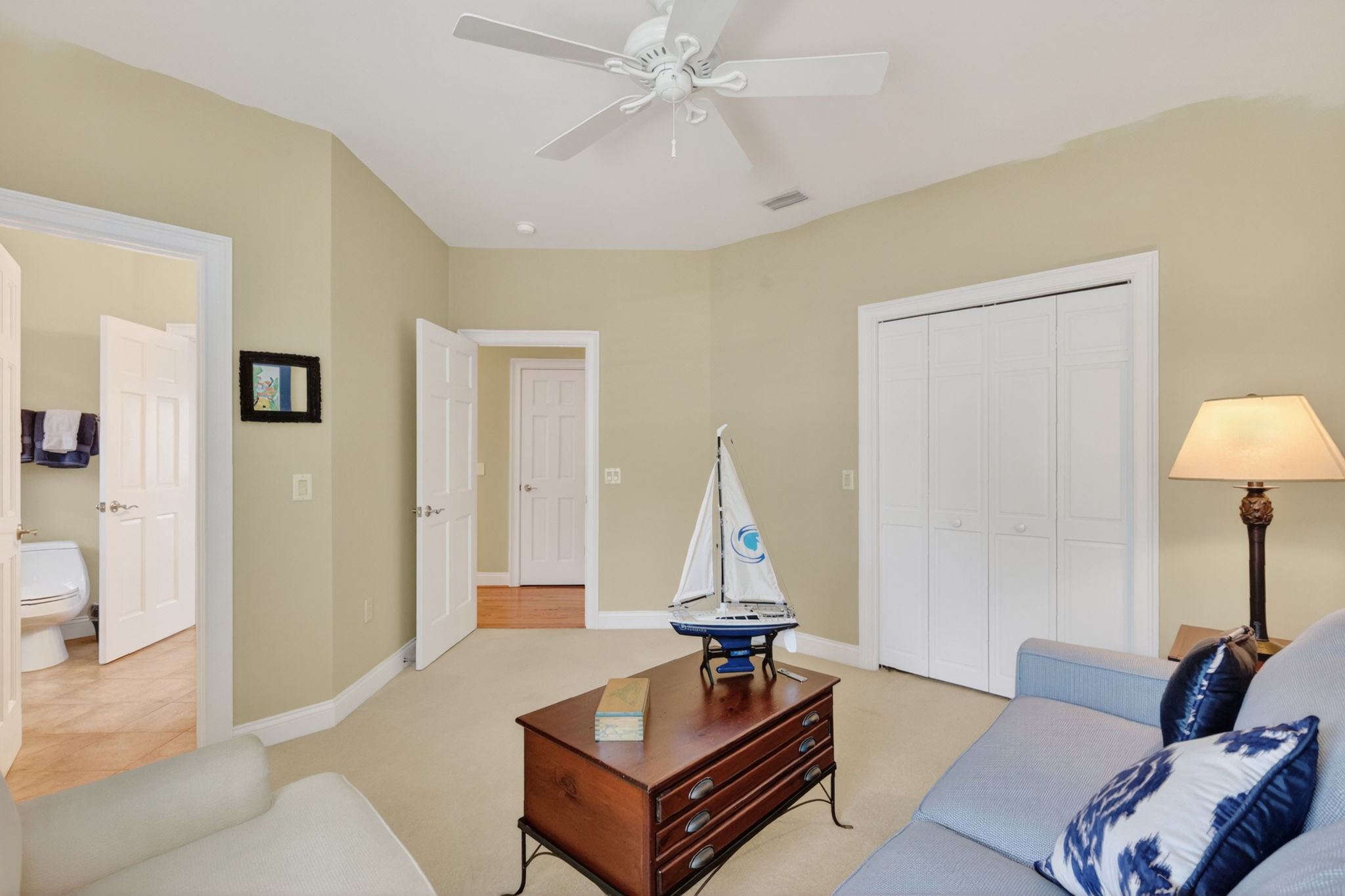  Photo 53