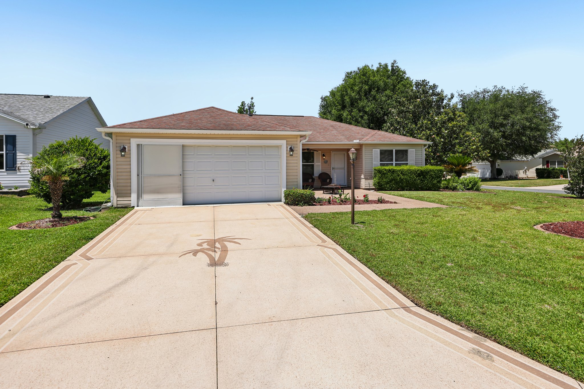 Kenova Ave-S0805-004.jpg