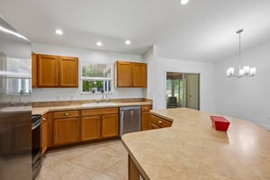 Kenova Ave-S0805-014.jpg