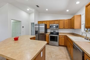 Kenova Ave-S0805-015.jpg