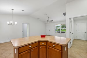 Kenova Ave-S0805-016.jpg