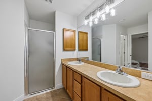 Kenova Ave-S0805-023.jpg