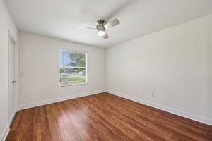 Kenova Ave-S0805-028.jpg
