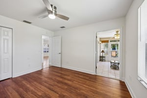 Kenova Ave-S0805-029.jpg