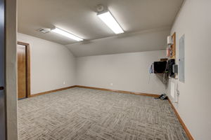  Photo 33