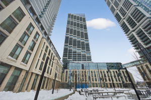 1000 Portage Pkwy 306, Vaughan ON — real estate photography by Amazing Photo Video