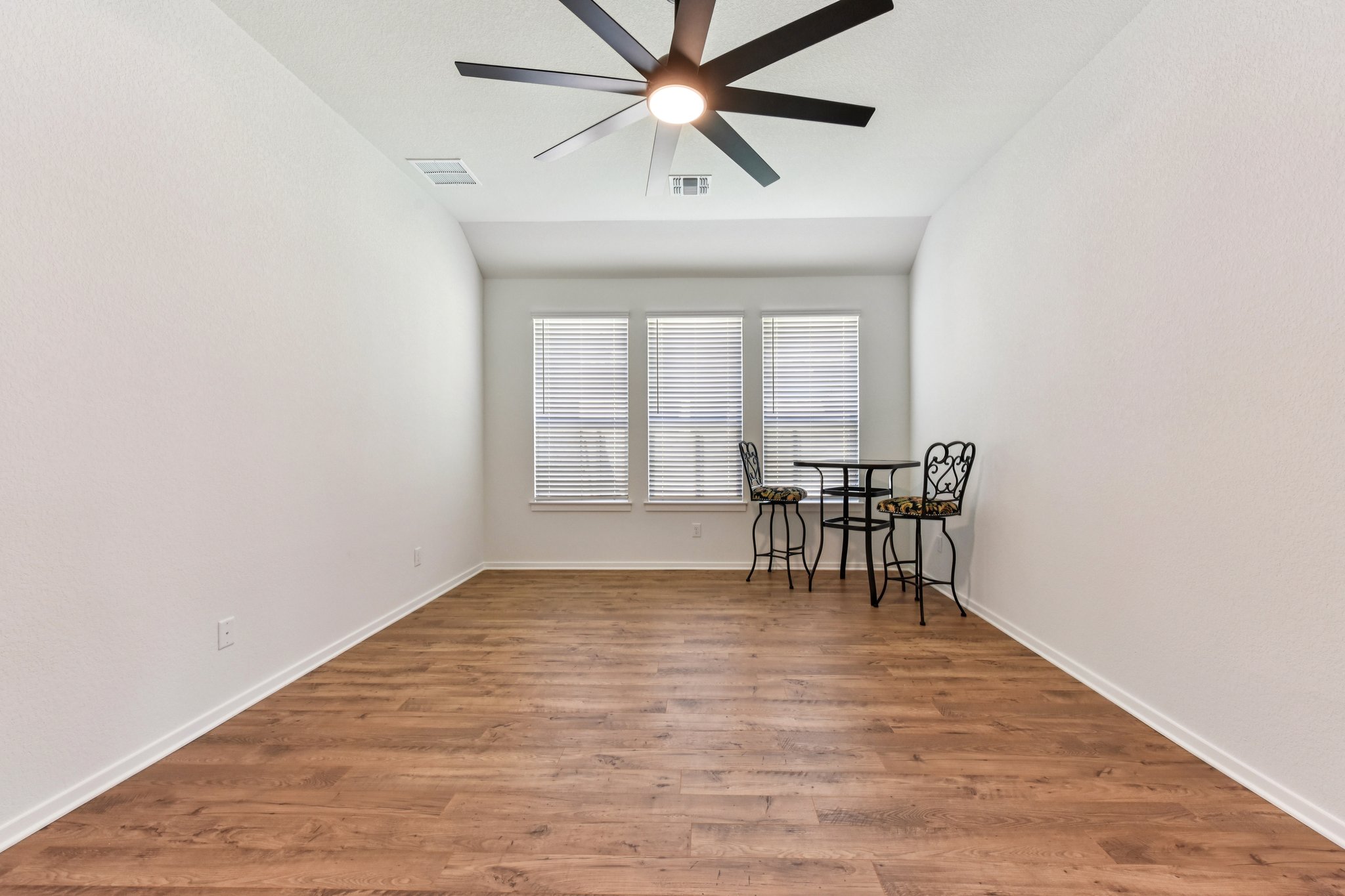 Rollingwood Trl-S0704-020.jpg