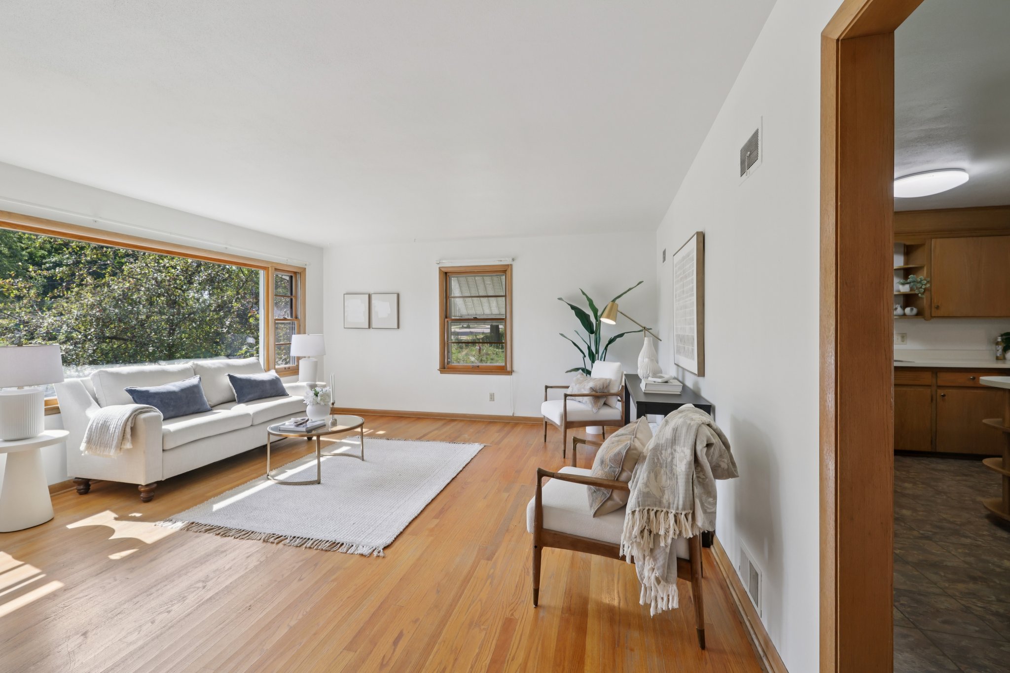 Tompkins Dr-S0110-014.jpg